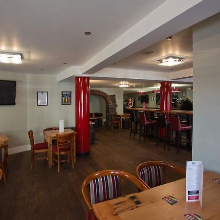 Cambrian Inn Tredegar Екстер'єр фото