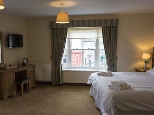 Cambrian Inn Tredegar Екстер'єр фото